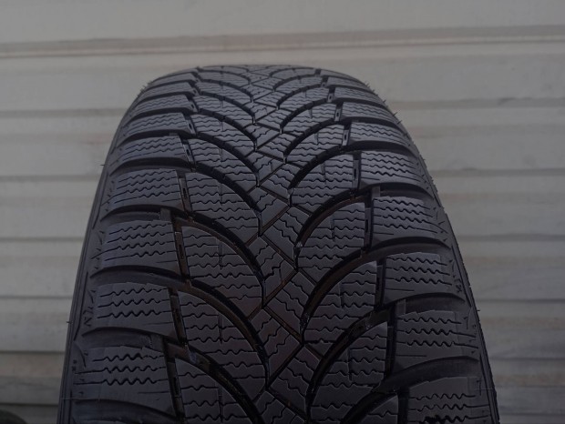2 db újszerű Nexen Winguard Snowg WH2 205/60 R16 92H nyárigumi