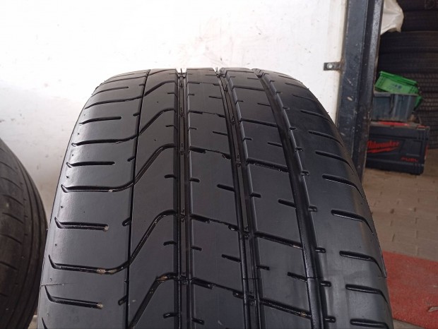 2 db újszerű Pirelli P Zero 275/35 ZR19 100Y XL nyárigumi