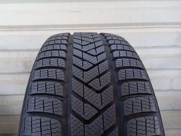 2 db újszerű Pirelli Winter Sottozero 3 T0 Elect 255/45 R19 104W XL