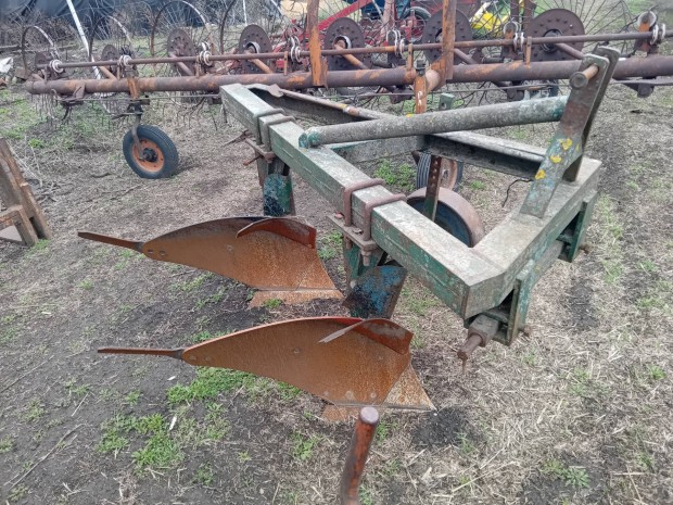 2 fejes Lajta eke elad 