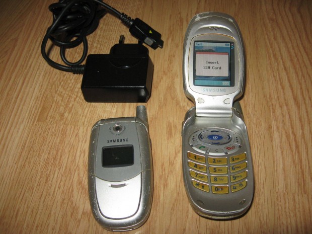 2 mobil: Samsung Sgh-E300 E300 + Sgh-T100 Retro Mobiltelefon +tlt