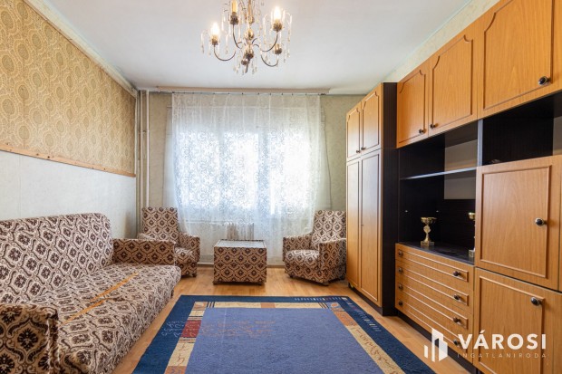 2 szoba+�tkez�s 60 m2-es lak�s a J�zsef Attila lak�telepen!