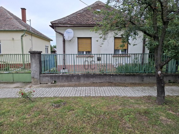 2 szobás családi ház Nemeskoltán