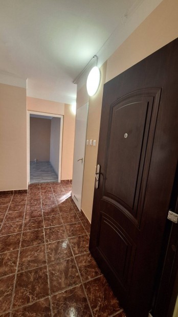 2 szob�s lak�s elad� Duna�jv�rosban