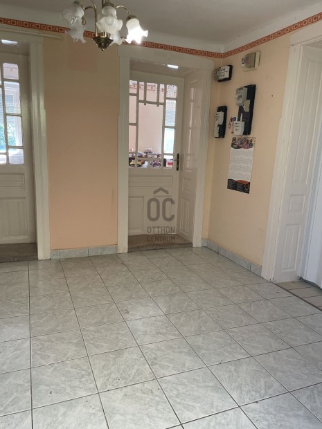 2 szob�s otthon a Tisza k�zel�ben Tiszav�rkonyban elad�!