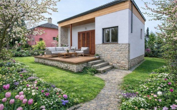 2 szob�s t�gla nyaral� Ag�rd k�zponti r�sz�n, csendes utc�ban