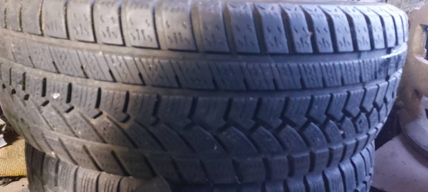 2 tli 235/65R17 