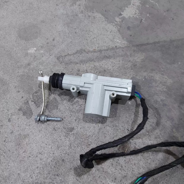 2 vezet�kes univerz�lis k�zponti z�r k�zponti z�r motor 1981