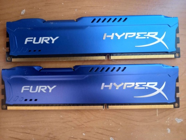 2 x 4 GB Hyperx DDr3 RAM