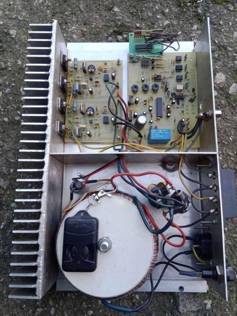 2 x 80 W 4 Ohm nyitott dobozos tvirnyts zenegp erst elad