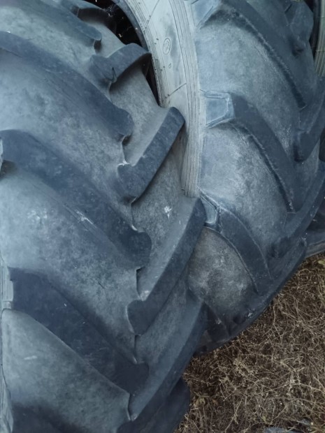 2db 15,5 - 38 mret MTZ 80 82traktor gumi kerk 
