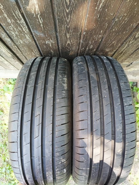 2db 16 / 16" Fulda 205/55 R16 nyri gumi