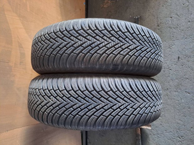 2db 175/65 R15 Vredestein Quatrac négyévszakos gumi eladó! (DOT2022)