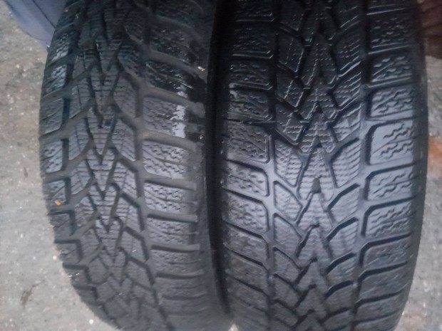 2db 185 60 15 Dunlop téli gumi szerelve is eladó