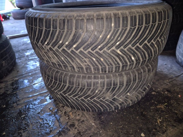 2db 185/60 R15 Michelin tli gumi