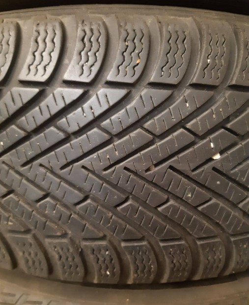 2db 205/55R16 91Tpirelli Wintercinturato tligumi