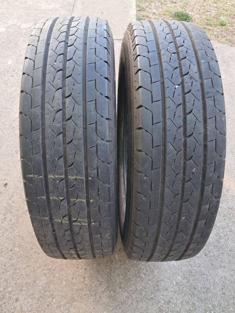 2db 205/75R16C , 2db 215/75R16C Nyári gumi