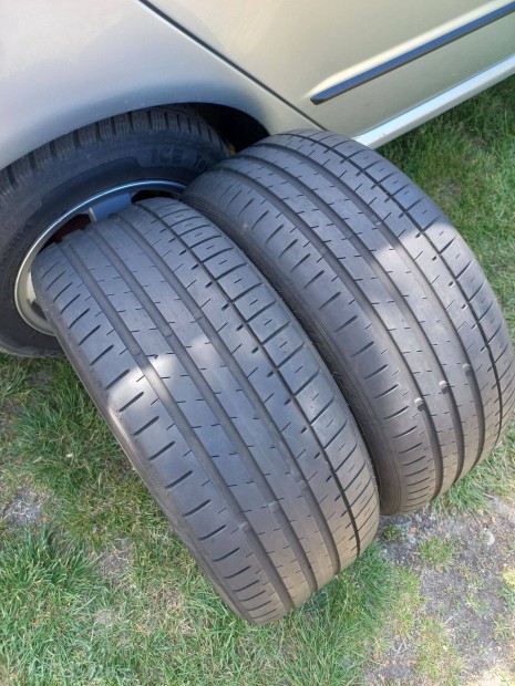 2db 215/45 R17 Falken nyri