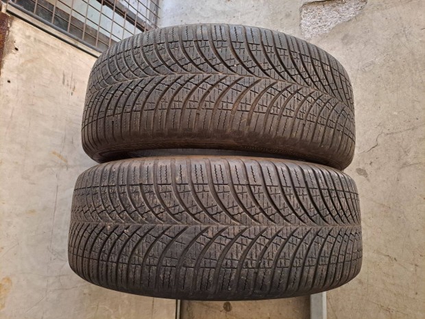 2db 215/55 R17 Good Year Vector 4Seasons GEN-3 Ngyvszakos gumi elad