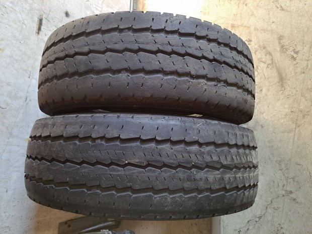 2db 215/70 R15C Continental Vancocamper teherautó gumi eladó!!!