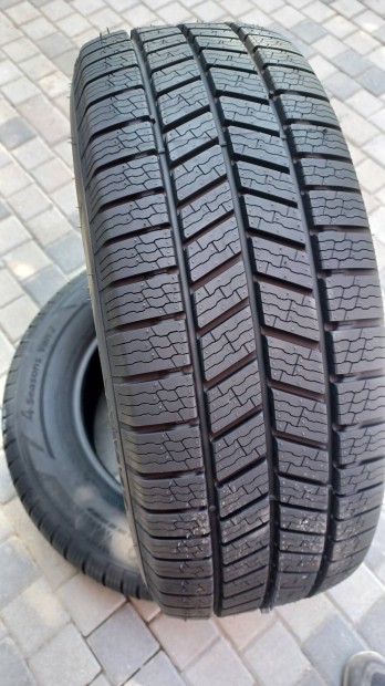 2db 225/65 R16C 4 vszakos gumi