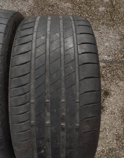 2db 235/35 19 Bridgestone nyári gumi r19 "
