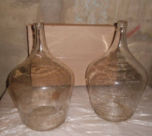 2db 25 literes boros ballonok