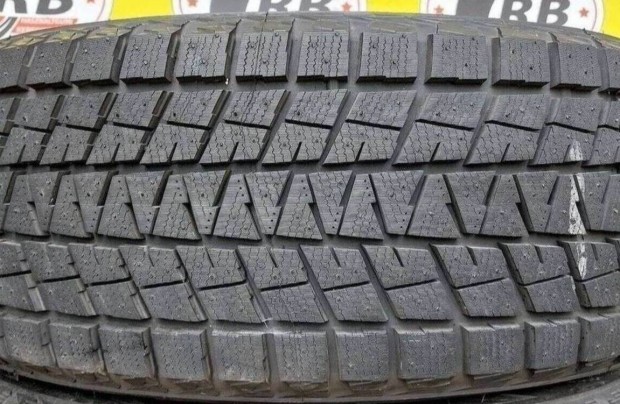 2db 285/60 r18 Bridgestone téli 2014 új 12000ft/db