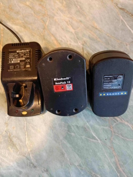 2db Akkumultor tltvel egytt 