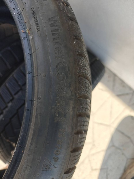 2db Contiwintercontact TS 830 P 235/40 R19