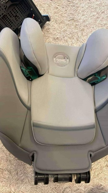 2db Cybex isofix 15-36 kg gyerekls