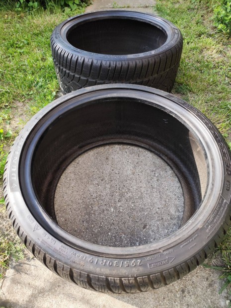 2db Dunlop SP Winter Sport 3D 295/30 r 19 téli gumi