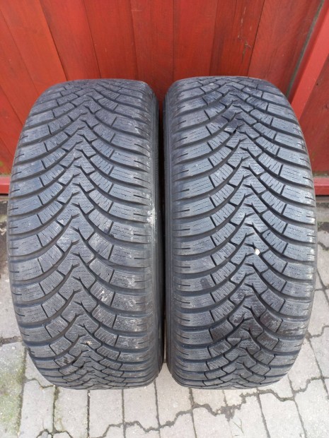 2db Falken 225/55 R18 téli gumi