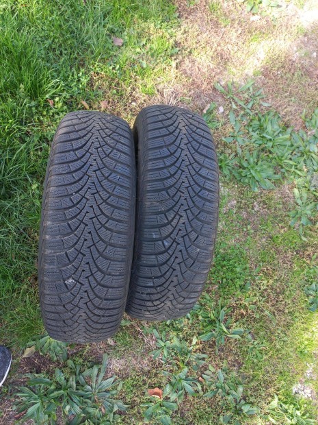 2db Goodyear 195/65 R15 téli gumi