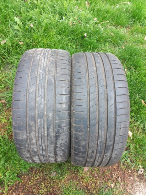 2db Goodyear 225/40 R18 ny�ri gumi