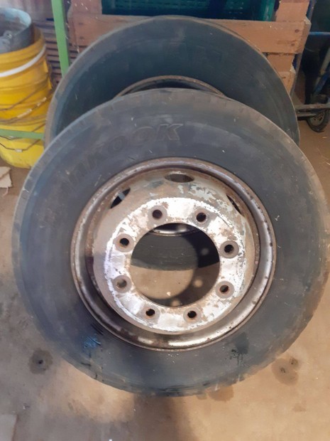 2db Hankook tehergumi felnivel