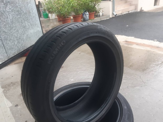 2db Kumho Ecsta 195/45 r16 nyrigumi