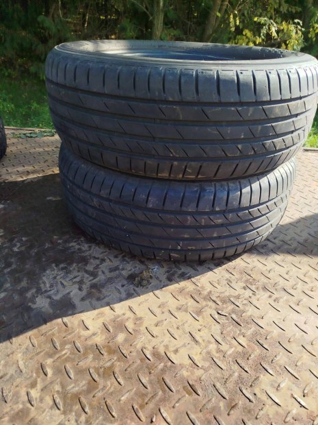 2db Kumho Ecsta 205/60 R16 nyri gumi