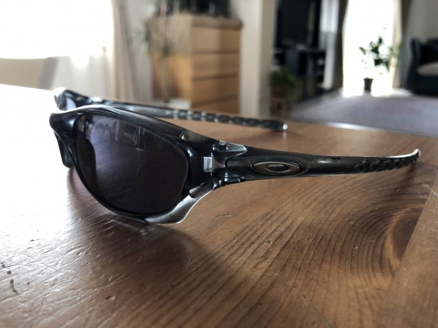 2db Oakley Five napszemveg keret.