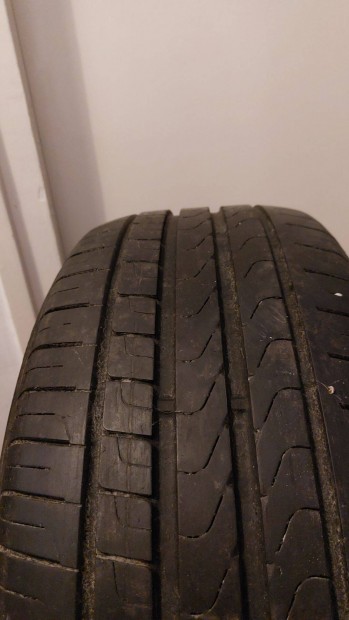 2db Pirelli Cinturato P7 225/50 R17; a kettő 7ezer