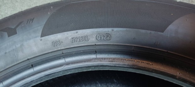 2db Pirelli Powergy 235/55 R18