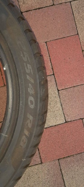 2db Pirelli tli gumi 255/40R18