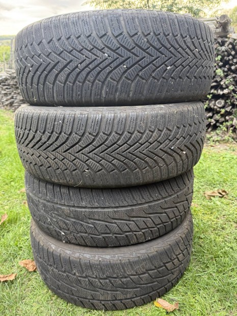 2db Sailum 2db Matador téligumi 215/60 R16