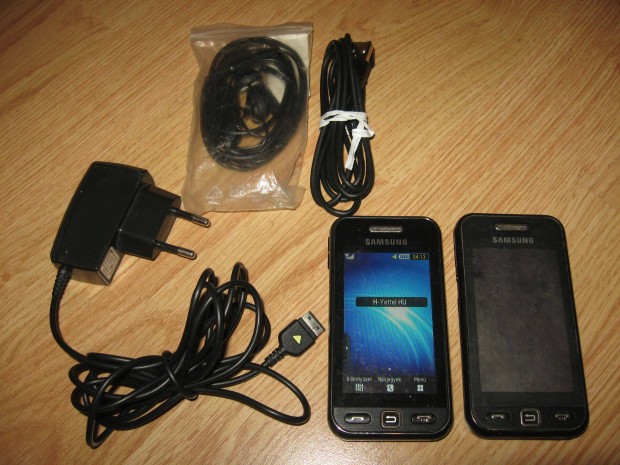 2db Samsung GT-S5230 S5230 +headset +adatkbel Retro Mobiltelefon +tp