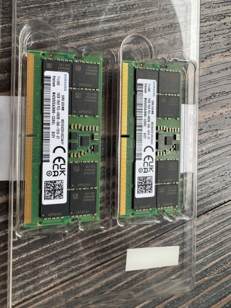 2db Samsung RAM 16 GB DDR5 4800 (laptop)