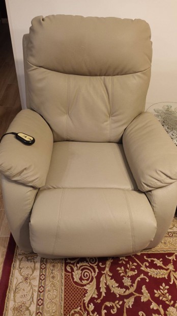 2db TV-Relax elektromos müködtetésű fotel együtt és külön eladó