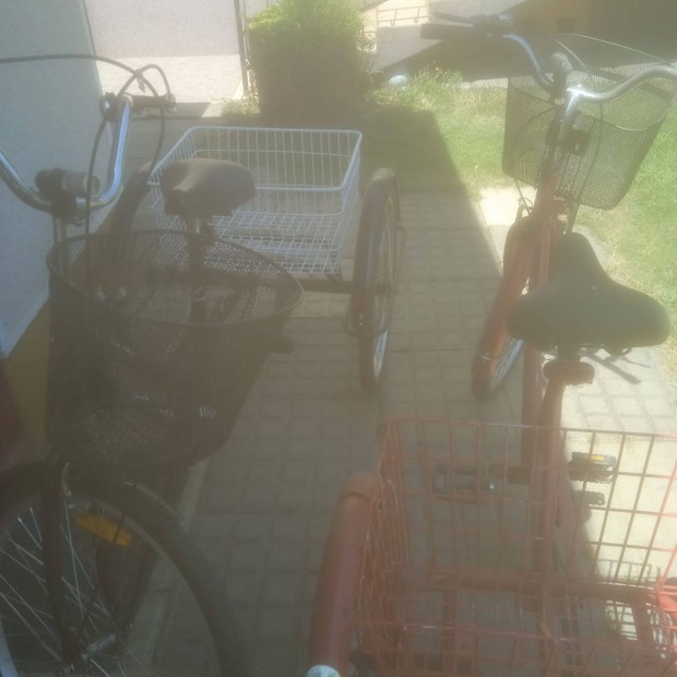 2db Tricikli Eladó akár szállitással. Hívjon!
