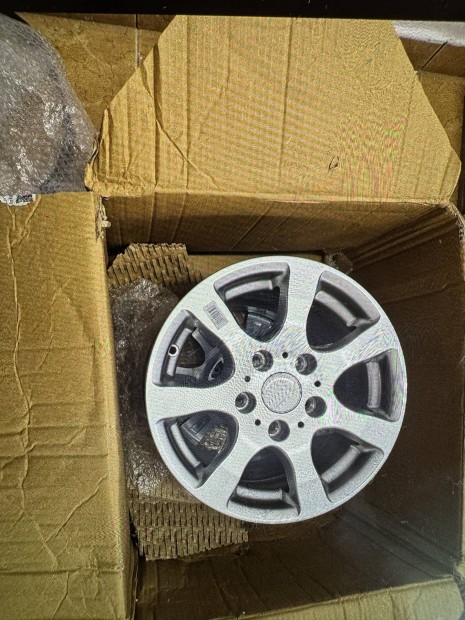 2db aluelni lakokocsira soha nem hasznalt