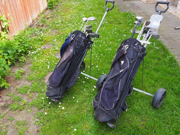2db golftska frfiaknak s nknek / 2 golf bags for men and women