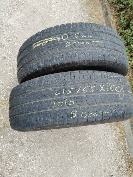 2db kisteher 215 65 16C Goodyear gumi eladó